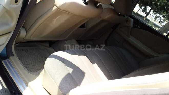 Mercedes E 200 1996, 264,000 km - 2.0 l - Sumqayıt