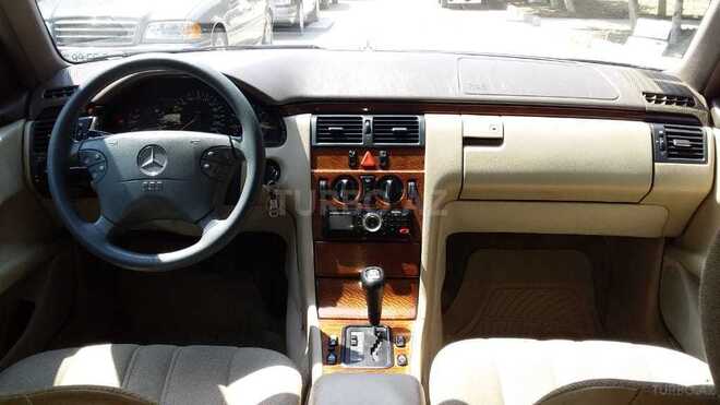 Mercedes E 200 1996, 264,000 km - 2.0 l - Sumqayıt