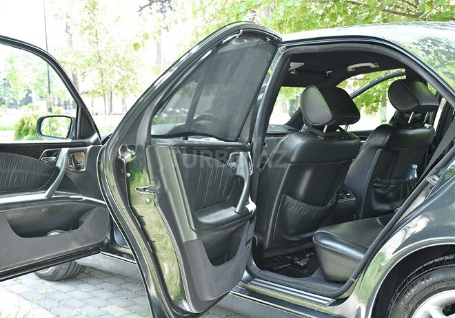 Mercedes E 270 2001, 285,000 km - 2.7 l - İmişli