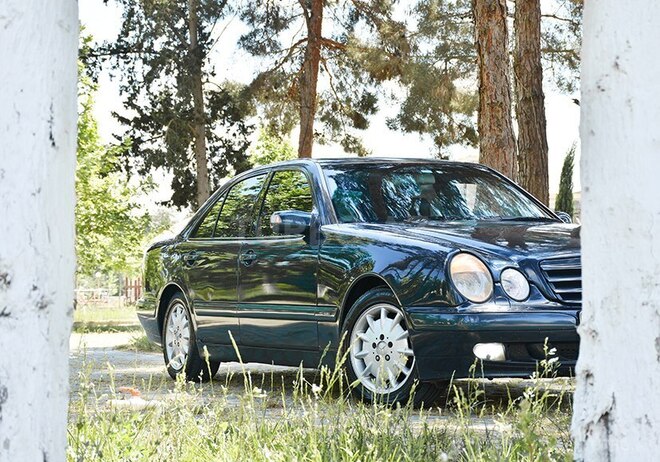 Mercedes E 270 2001, 285,000 km - 2.7 l - İmişli