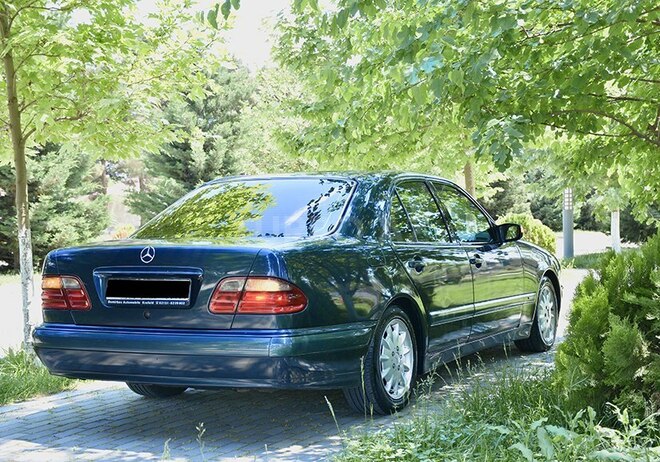 Mercedes E 270 2001, 285,000 km - 2.7 l - İmişli