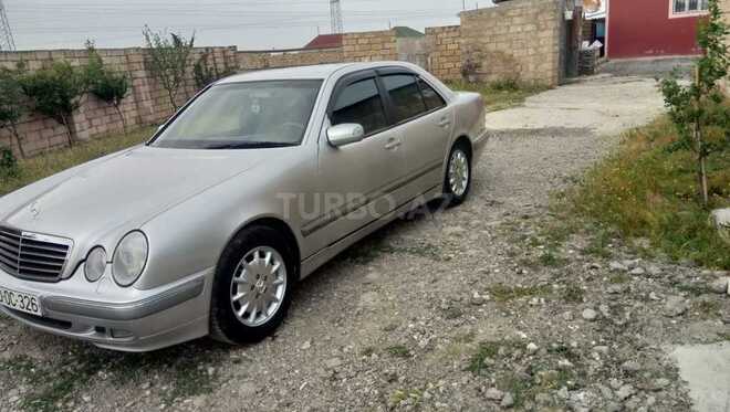 Mercedes E 240 1999, 330,000 km - 2.4 l - Bakı