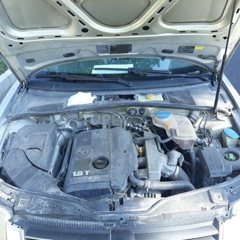 Volkswagen Passat 2004, 240,000 km - 1.8 l - Ağdaş