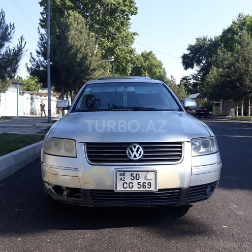 Volkswagen Passat 2004, 240,000 km - 1.8 l - Ağdaş