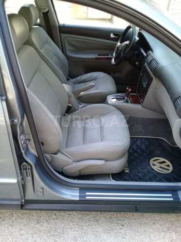 Volkswagen Passat 2003, 259,000 km - 1.8 l - Bakı