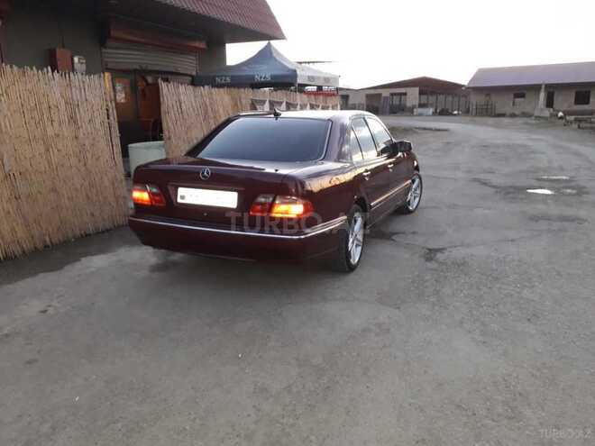 Mercedes E 200 1999, 230,000 km - 2.0 l - Şəmkir