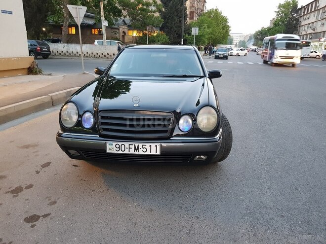 Mercedes E 240 1998, 334,554 km - 2.4 l - Bakı