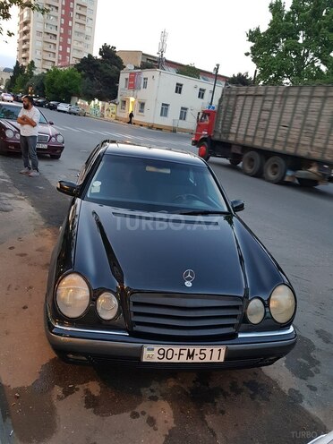 Mercedes E 240 1998, 334,554 km - 2.4 l - Bakı