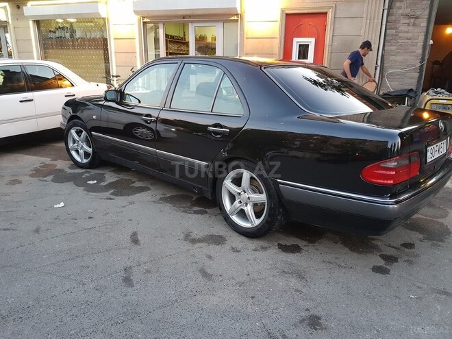 Mercedes E 240 1998, 334,554 km - 2.4 l - Bakı