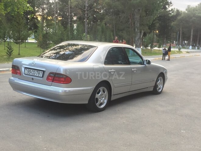 Mercedes E 240 2001, 230,000 km - 2.4 l - Sumqayıt