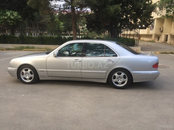 Mercedes E 240 2001, 230,000 km - 2.4 l - Sumqayıt