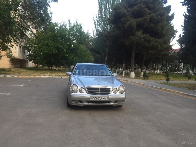 Mercedes E 240 2001, 230,000 km - 2.4 l - Sumqayıt