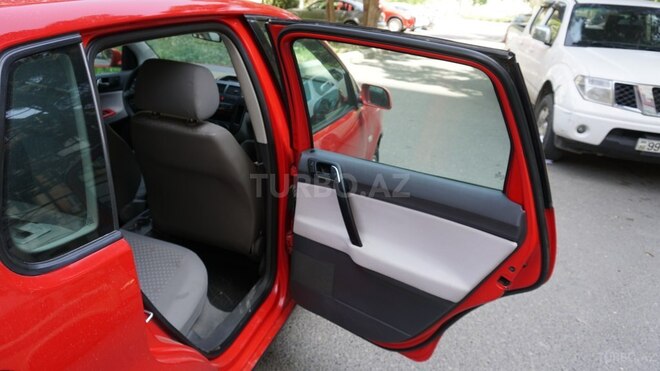 Volkswagen Polo 2002, 214,000 km - 1.4 л - Bakı