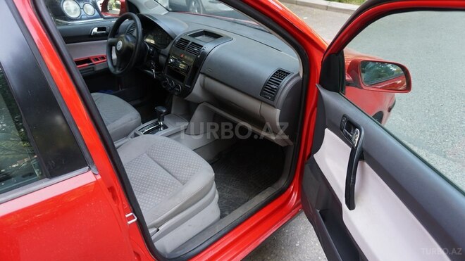 Volkswagen Polo 2002, 214,000 km - 1.4 л - Bakı