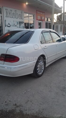 Mercedes E 220 2001, 350,000 km - 2.2 l - Bakı