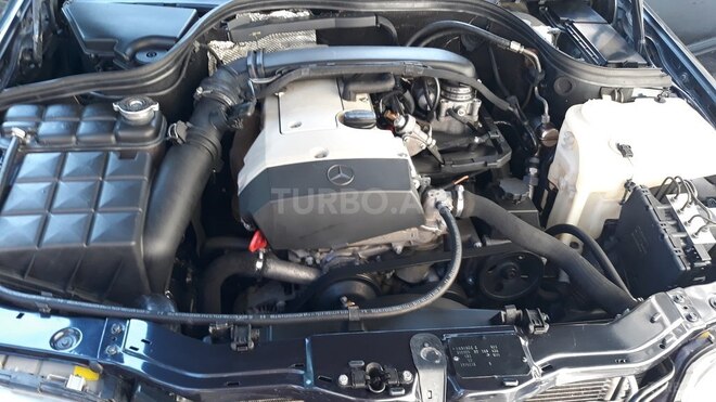 Mercedes C 200 2000, 133,000 km - 2.0 л - Bakı