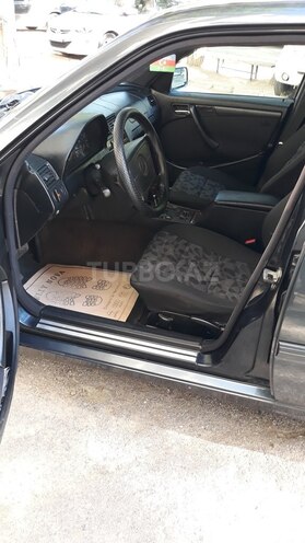 Mercedes C 200 2000, 133,000 km - 2.0 л - Bakı