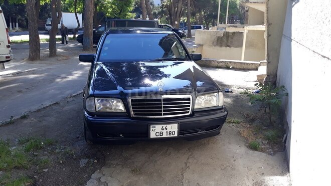 Mercedes C 200 2000, 133,000 km - 2.0 л - Bakı