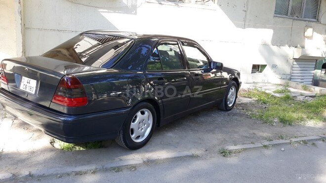 Mercedes C 200 2000, 133,000 km - 2.0 л - Bakı