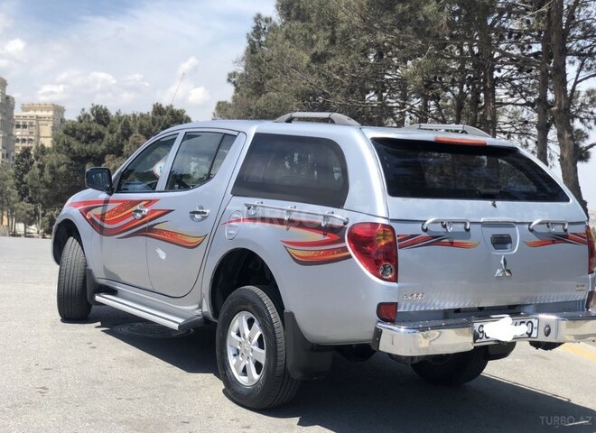 Mitsubishi L200 2008, 317,000 km - 2.0 l - Bakı