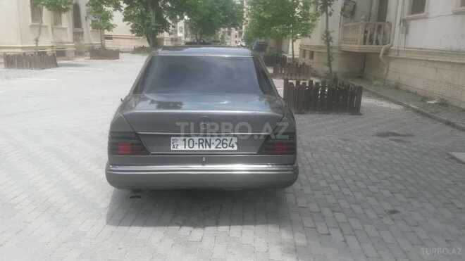 Mercedes E 250 1992, 350,000 km - 2.5 l - Bakı