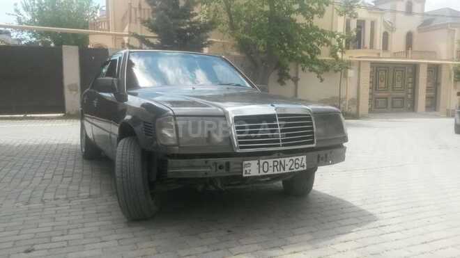 Mercedes E 250 1992, 350,000 km - 2.5 l - Bakı