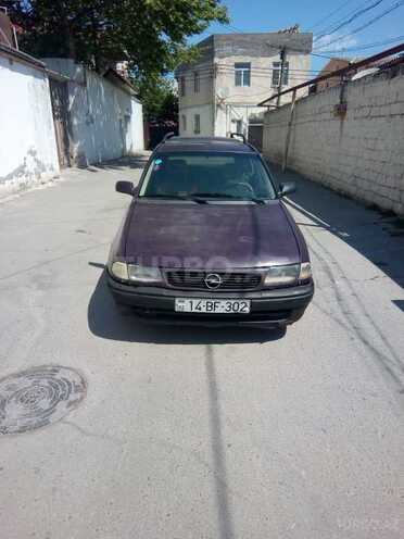 Opel Astra 1995, 179,000 km - 1.6 l - Bakı