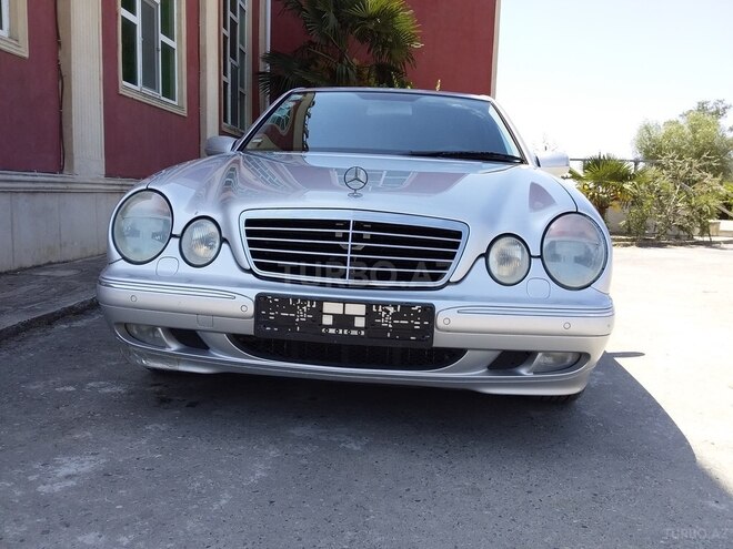 Mercedes E 240 2000, 246,000 km - 2.4 l - Salyan