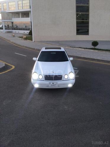 Mercedes E 240 2000, 270,000 km - 2.4 l - Bakı