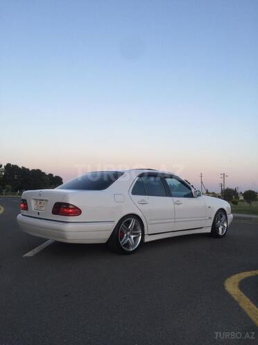 Mercedes E 240 2000, 270,000 km - 2.4 l - Bakı