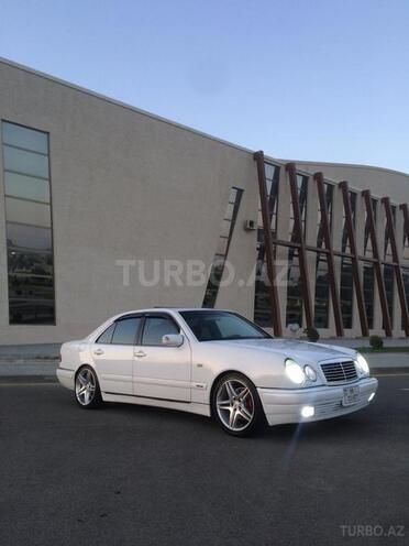 Mercedes E 240 2000, 270,000 km - 2.4 l - Bakı