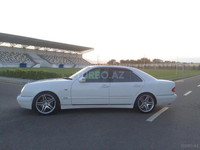 Mercedes E 240 2000, 270,000 km - 2.4 l - Bakı