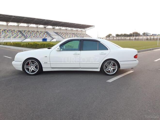 Mercedes E 240 2000, 270,000 km - 2.4 l - Bakı