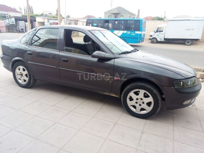 Opel Vectra 1996, 260,000 km - 1.6 l - Bakı