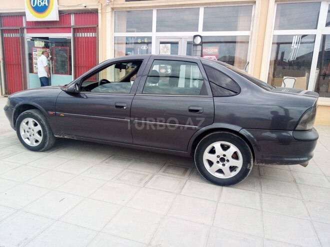 Opel Vectra 1996, 260,000 km - 1.6 l - Bakı
