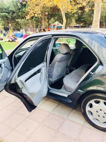 Mercedes C 200 1997, 300,000 km - 2.0 l - Zərdab