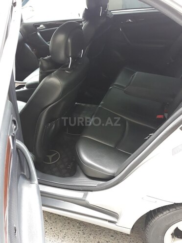 Mercedes C 240 2003, 220,900 km - 2.6 л - Bakı