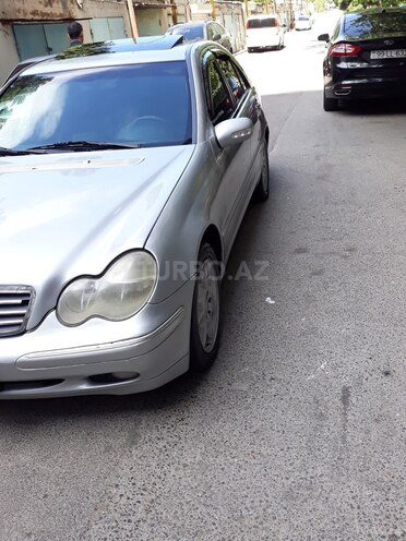 Mercedes C 240 2003, 220,900 km - 2.6 л - Bakı