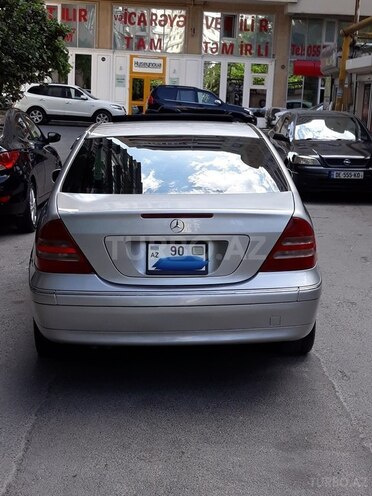Mercedes C 240 2003, 220,900 km - 2.6 л - Bakı