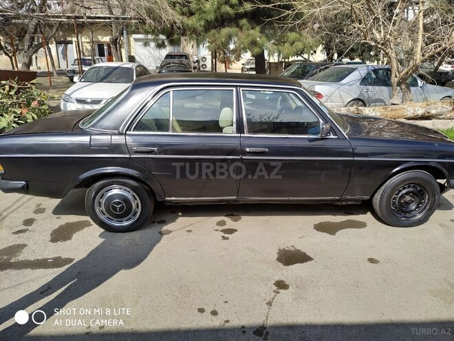 Mercedes E 230 1965, 558,884 km - 2.3 l - Bakı