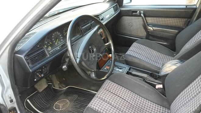 Mercedes 190 1992, 456,789 km - 2.0 л - Bakı
