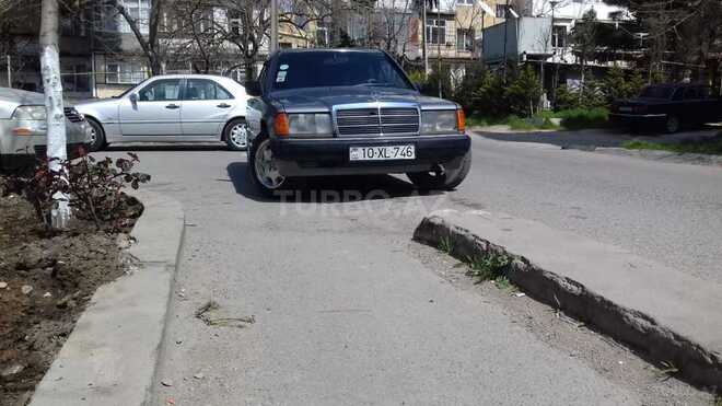 Mercedes 190 1999, 292,500 km - 2.1 l - Bakı
