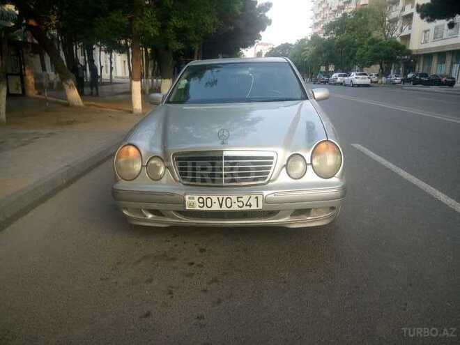 Mercedes E 220 2001, 405,880 km - 2.2 l - Sumqayıt