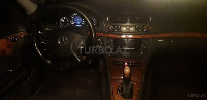 Mercedes E 240 2003, 196,000 km - 2.6 л - Bakı