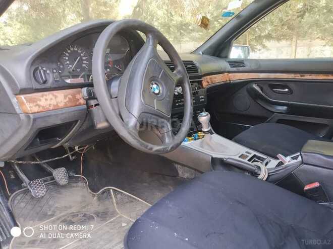 BMW 523 1996, 290,000 km - 2.5 l - Sumqayıt
