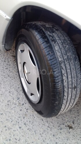 Mercedes E 200 1993, 473,000 km - 0.2 л - Bakı
