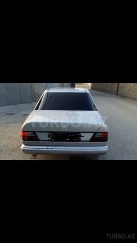 Mercedes E 200 1993, 473,000 km - 0.2 л - Bakı