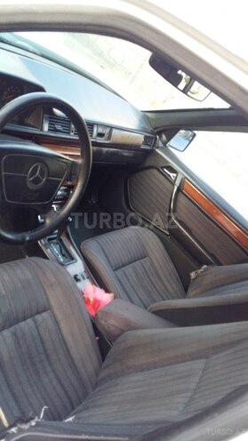 Mercedes E 200 1993, 473,000 km - 0.2 л - Bakı