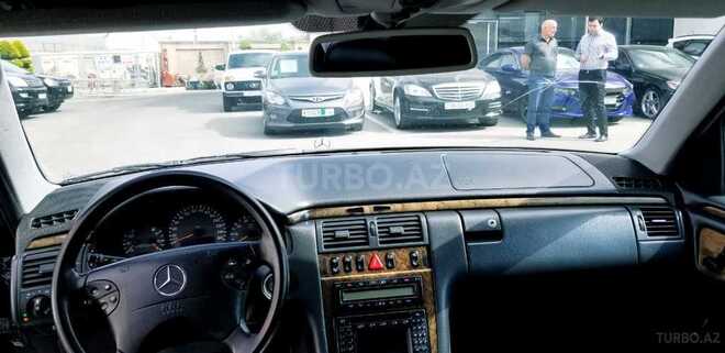 Mercedes E 320 2000, 490,000 km - 3.2 l - Bakı