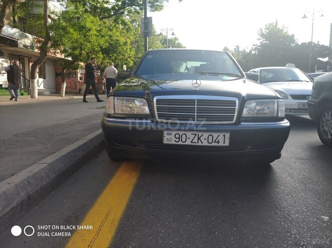 Mercedes C 200 1999, 322,041 km - 2.0 l - Bakı